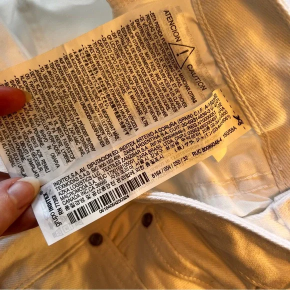 ZARA NWOT White High Rise Flare Jeans with Distressed Split Hem - Size 0 - Picture 7 of 14